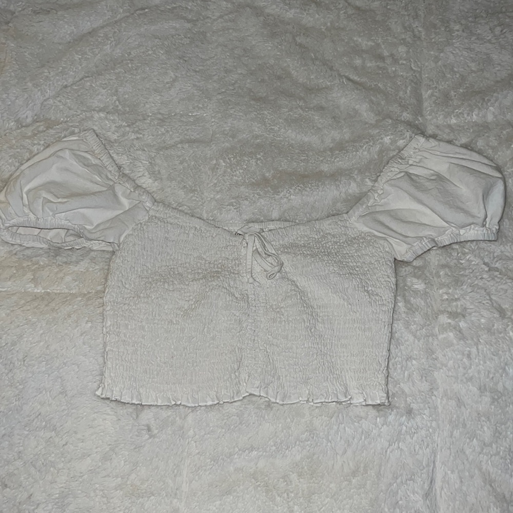 Babydoll ruffle crop top 🤍